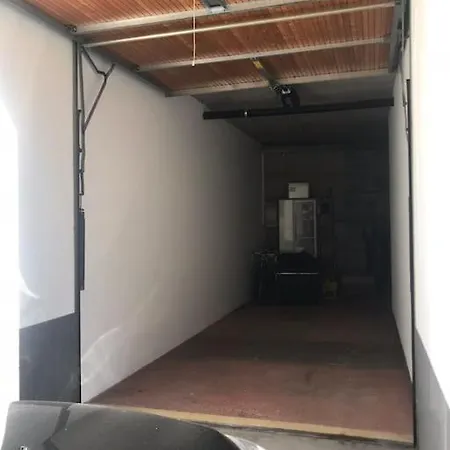 Nina With Garage Direct Train To Zermatt 圣尼克劳斯